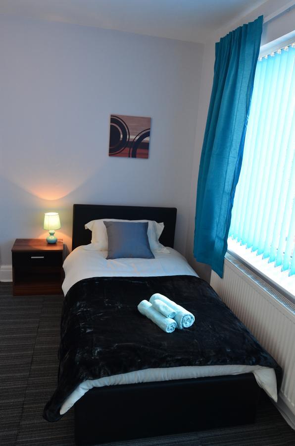 Old Trafford Guest House Sale Exterior photo